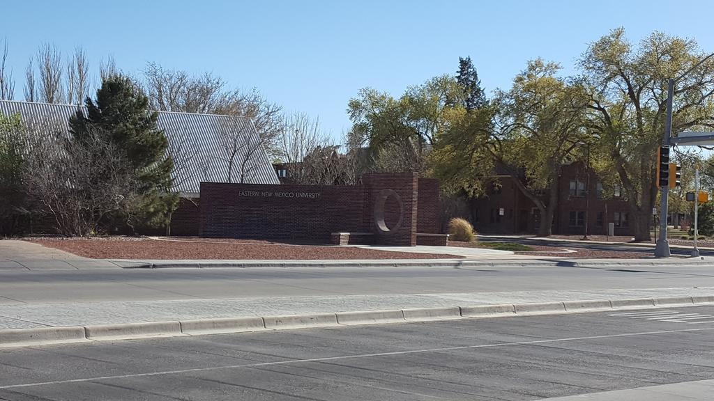 Sands Motel Portales Buitenkant foto
